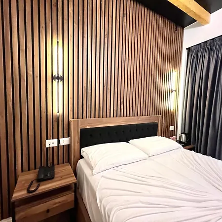 Troja - & Restaurant Hotel 4*