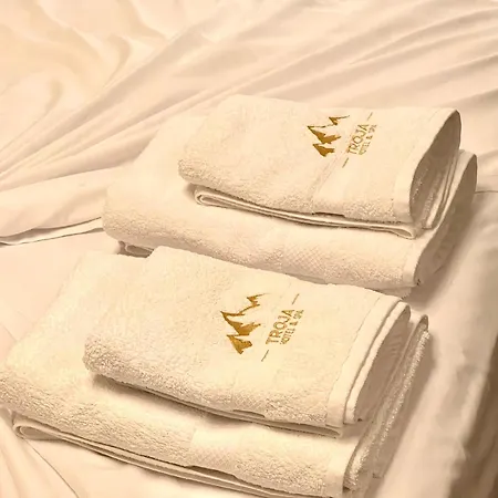 Hotel Troja - & Restaurant 4*