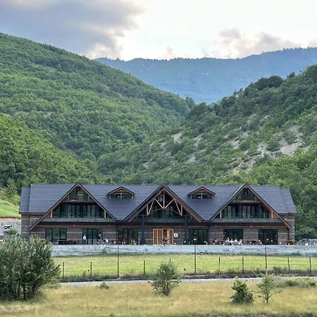 Hotel Troja - & Restaurant
